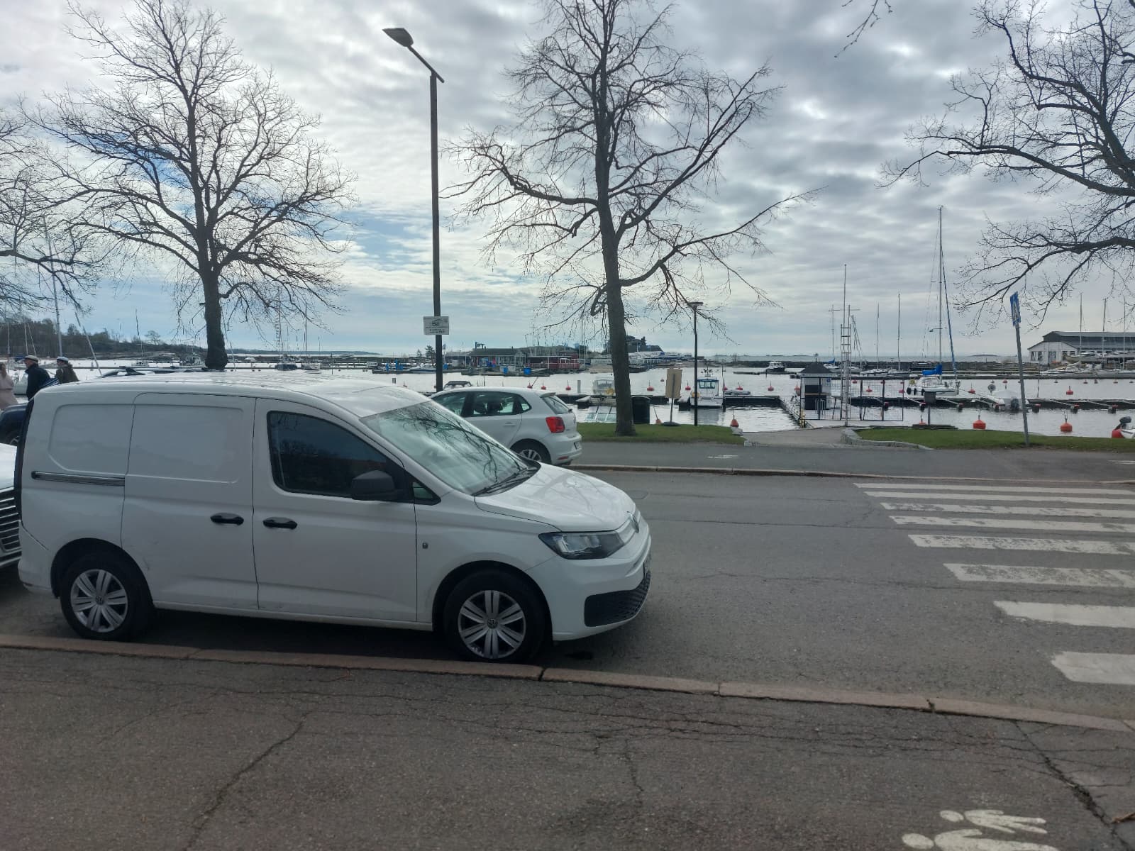 Uunisaari harbour and logistics support environment